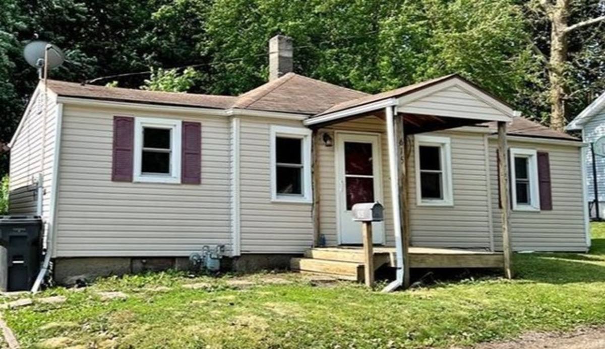 House for rent at 615 Harper Ave, Decatur, IL 62526
