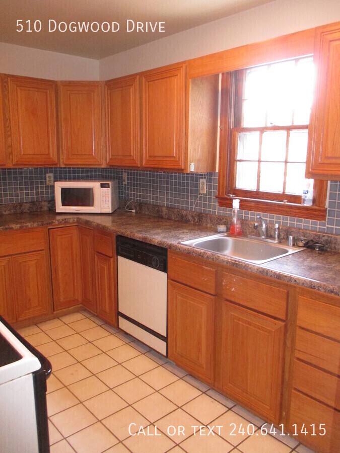 House for rent at 510 Dogwood Dr, Glen Burnie, MD 21061