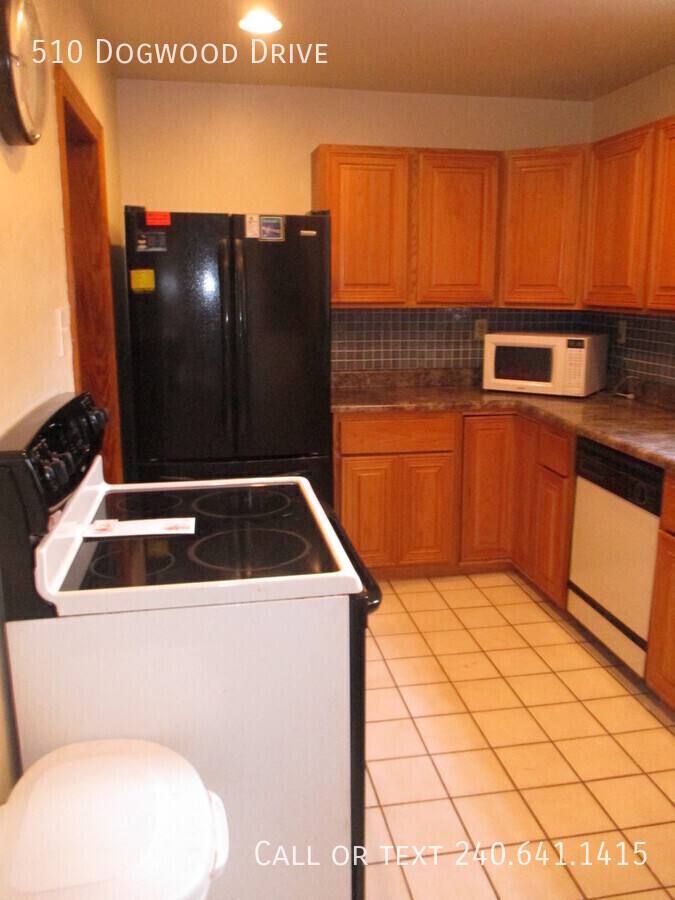 House for rent at 510 Dogwood Dr, Glen Burnie, MD 21061