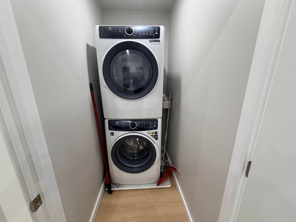 Apartment for rent at 541 Clinton Ave, Albany, NY 12206