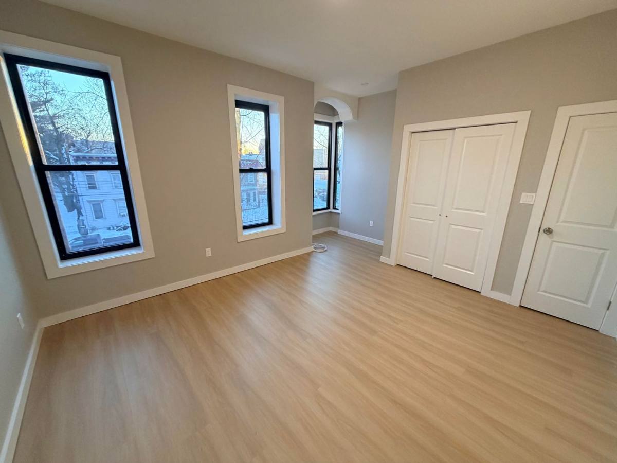 Apartment for rent at 541 Clinton Ave, Albany, NY 12206