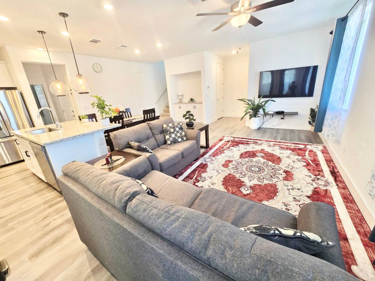 House for rent at 2137 Hunt St, Woodland, CA 95776