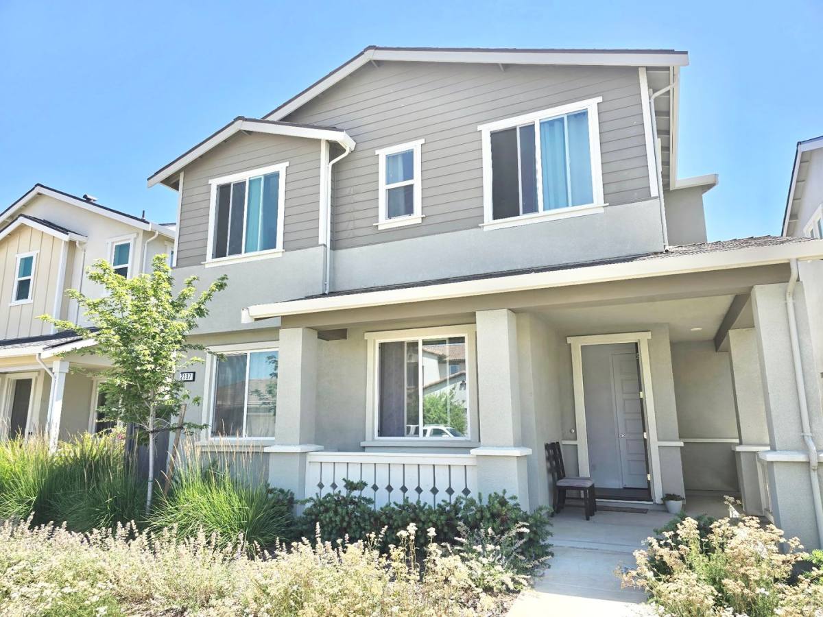 House for rent at 2137 Hunt St, Woodland, CA 95776