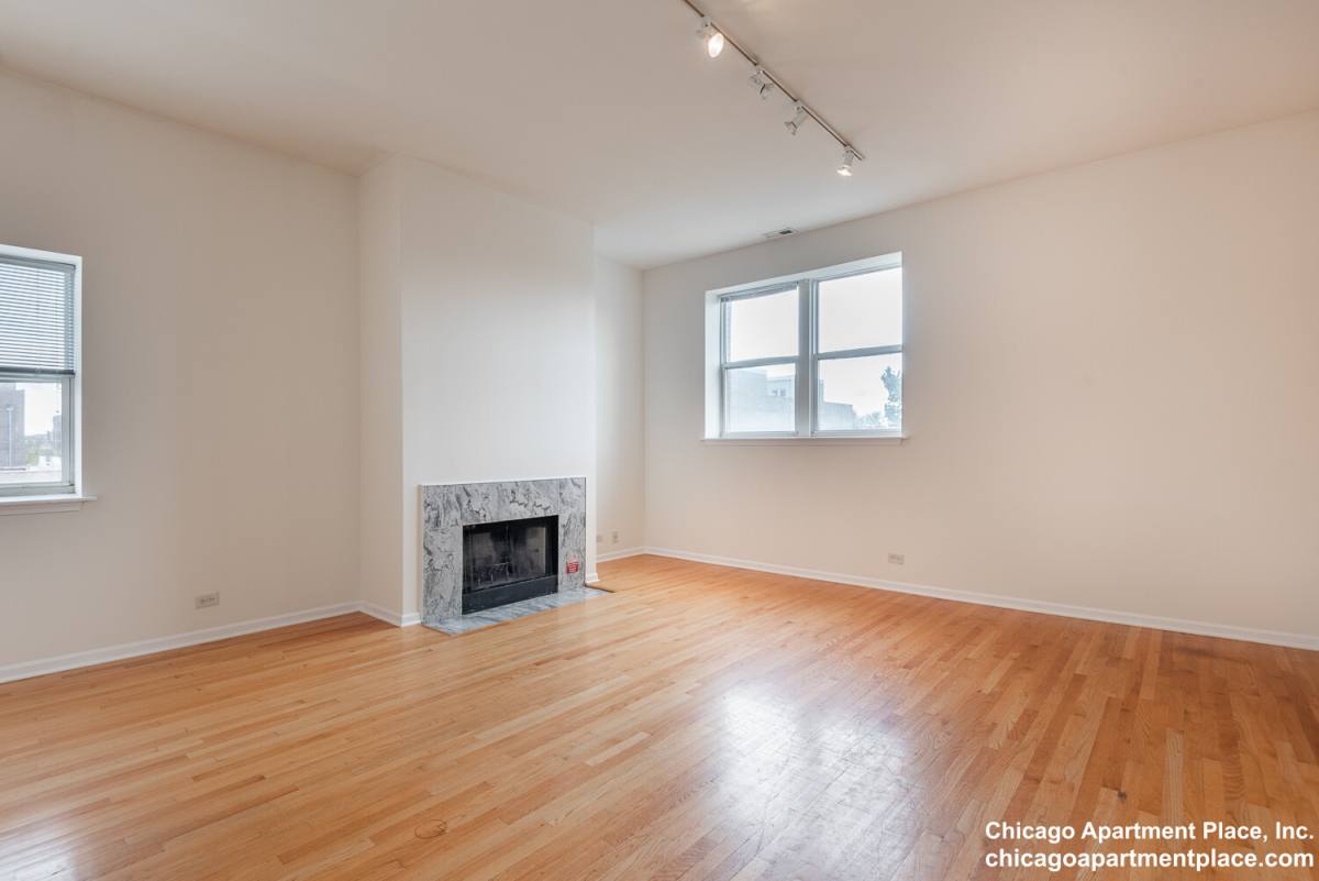 Apartment for rent at 3257 N Sheffield #301, Chicago, IL 60657
