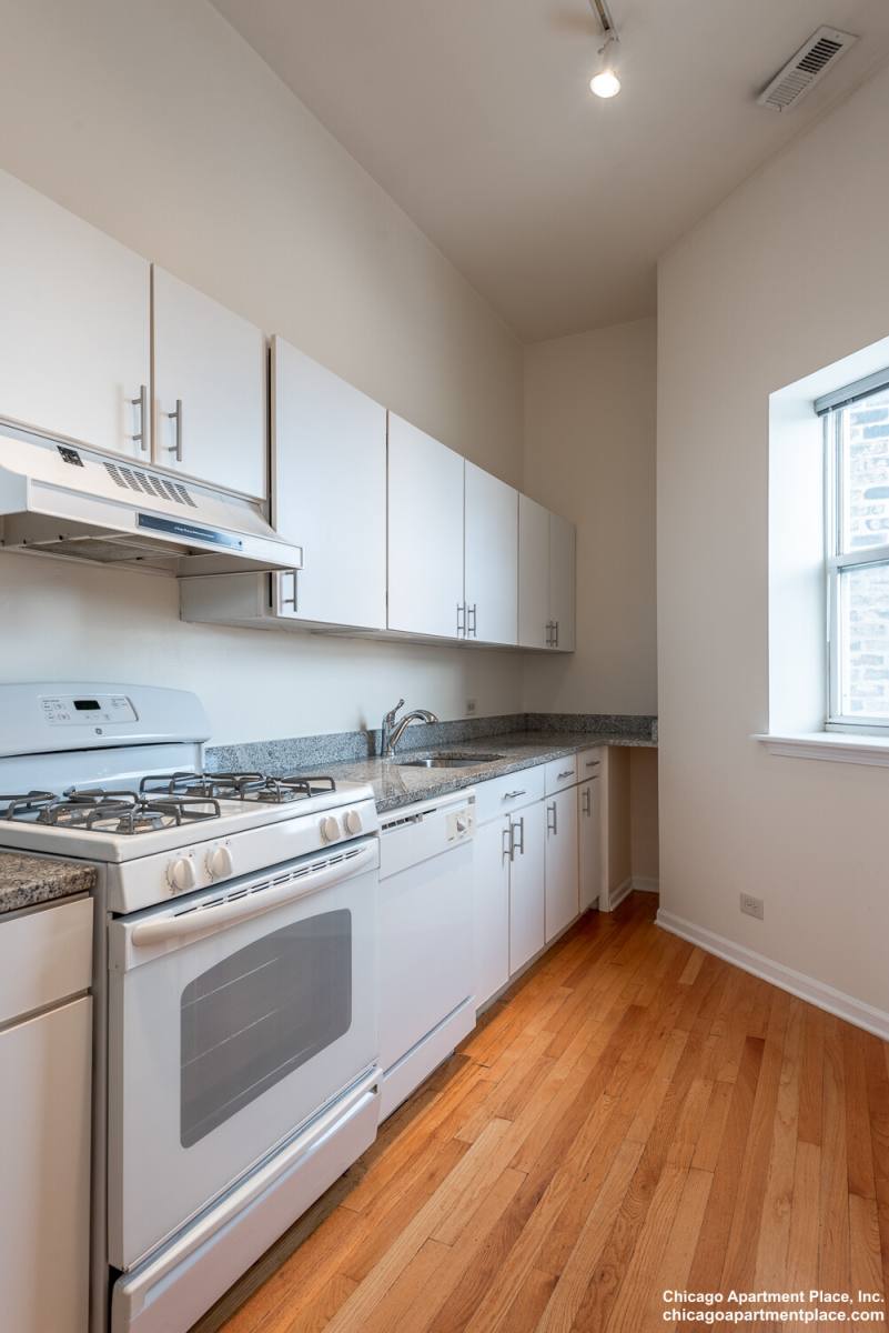 Apartment for rent at 3257 N Sheffield #301, Chicago, IL 60657