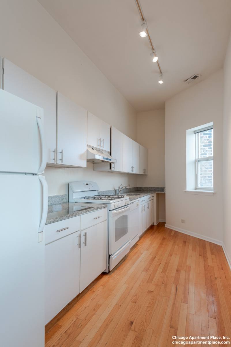 Apartment for rent at 3257 N Sheffield #301, Chicago, IL 60657