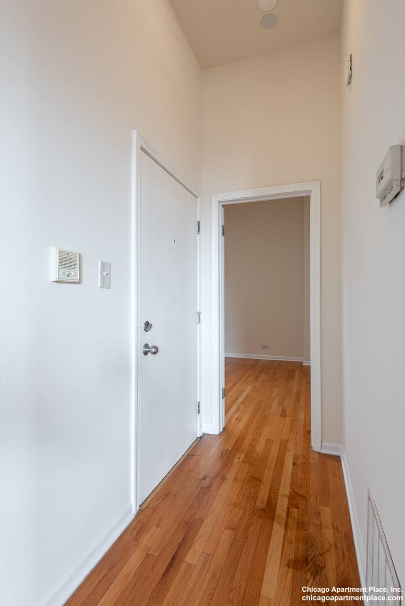 Apartment for rent at 3257 N Sheffield #301, Chicago, IL 60657