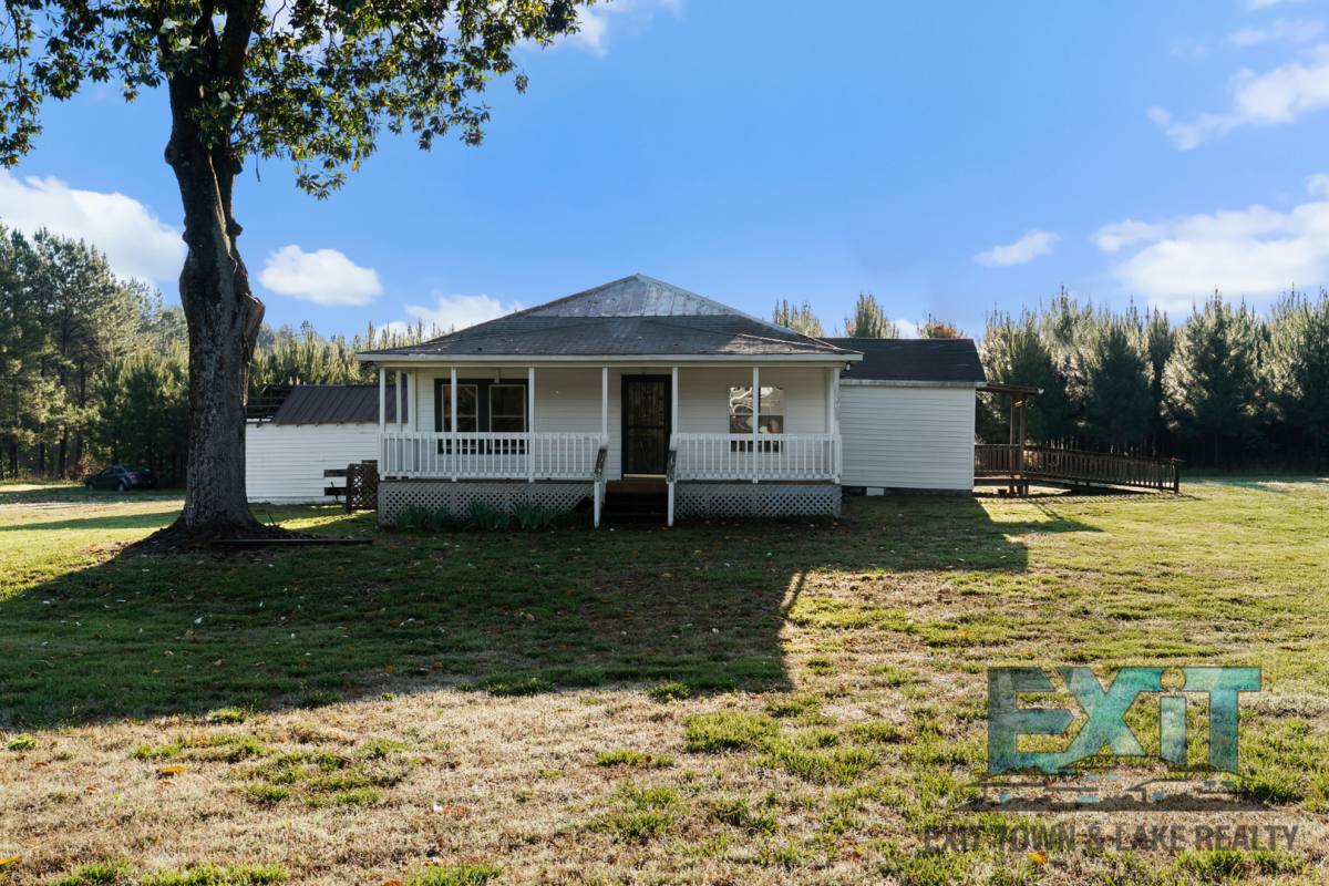 House for rent at 1892 US-Highway, Norlina, NC 27563