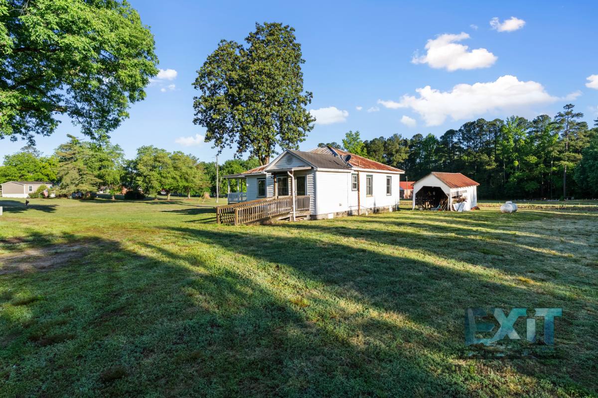 House for rent at 1892 US-Highway, Norlina, NC 27563