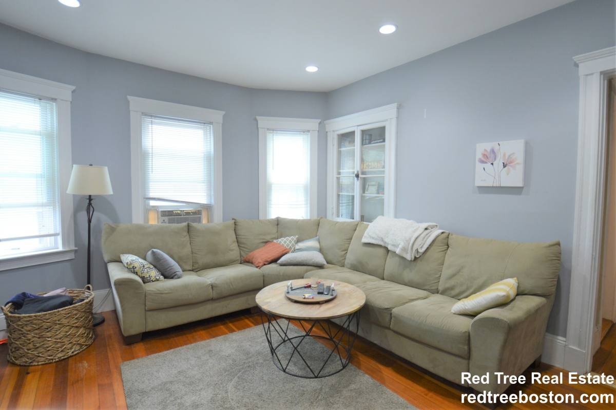 Apartment for rent at 18 Hunnewell Ave #2, Brighton, MA 02135
