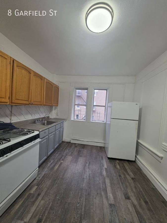Apartment for rent at 8 Garfield St, Yonkers, NY 10701