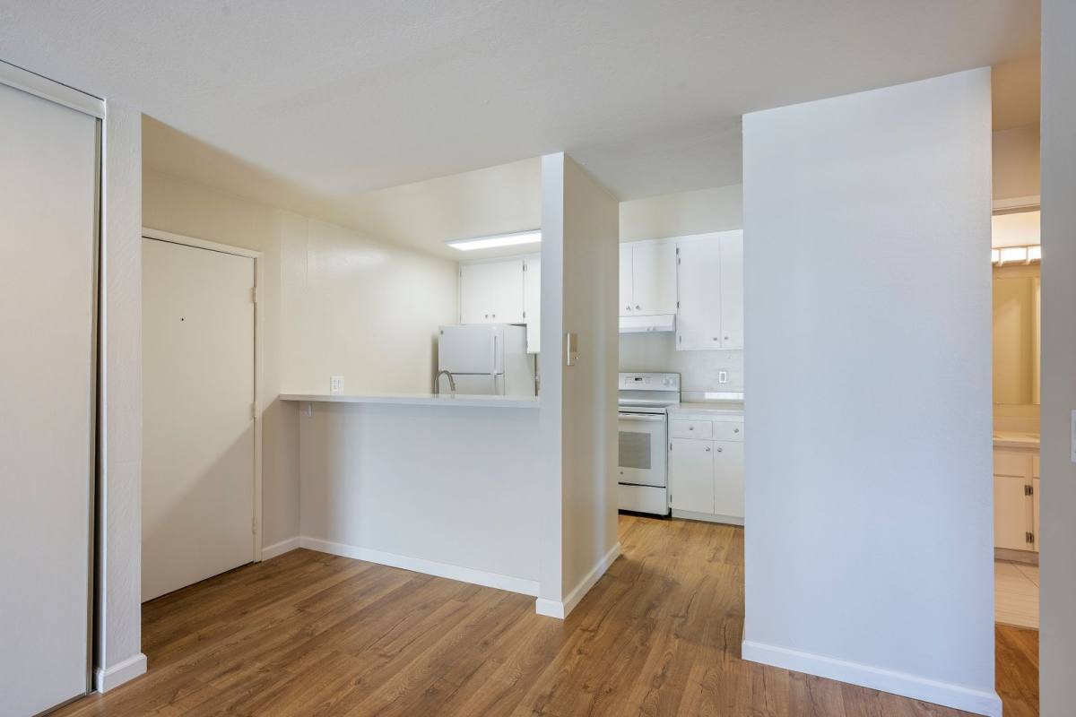 Apartment for rent at 475 Weldon Ave, Oakland, CA 94610