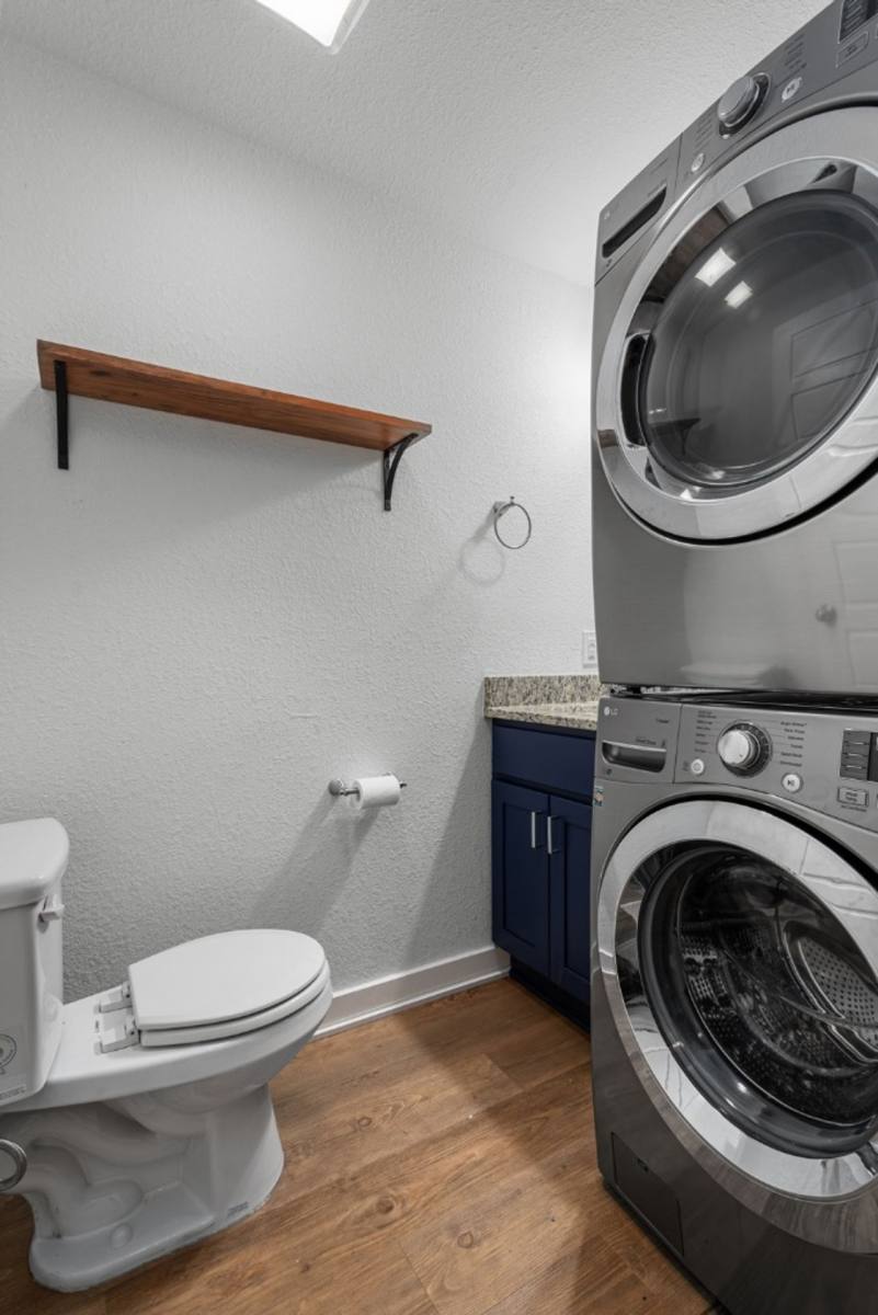 Townhouse for rent at 6211 Manor Rd, Austin, TX 78723