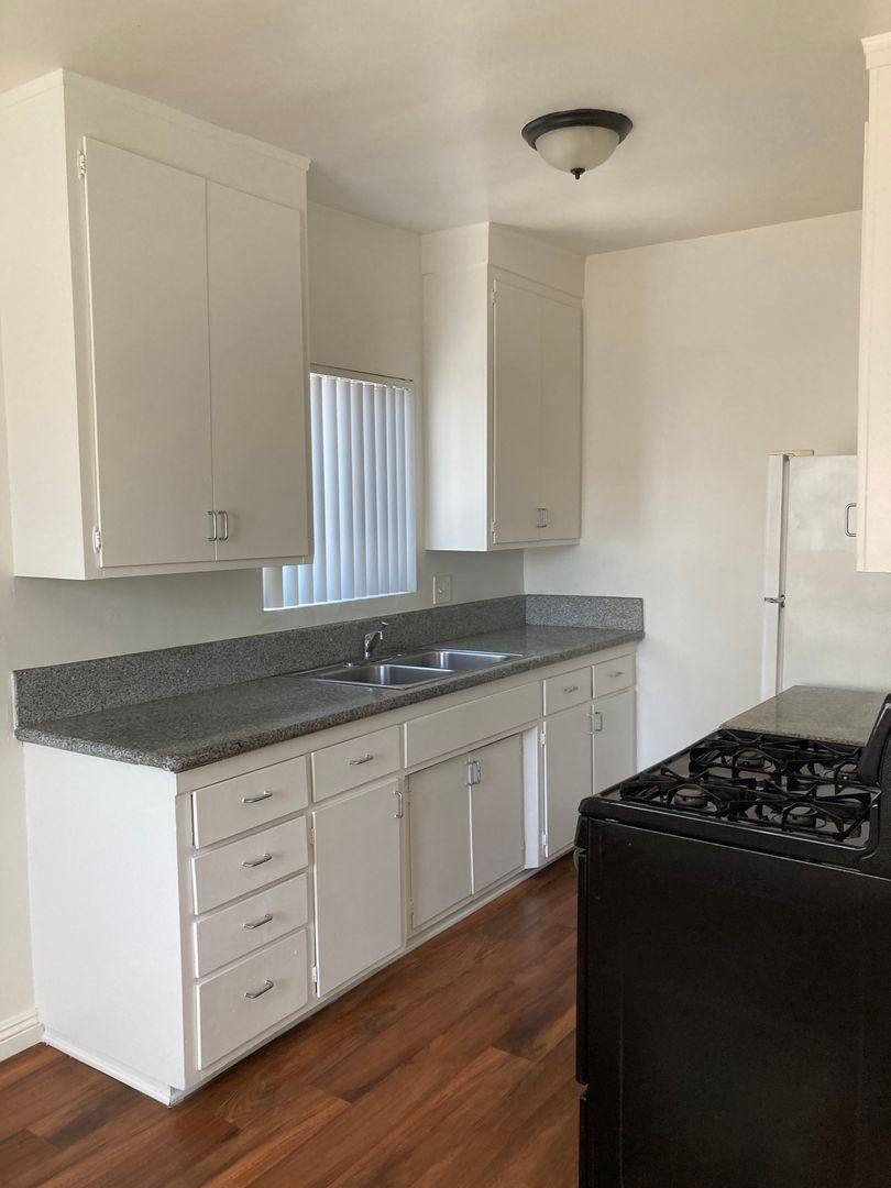 Apartment for rent at 3450 E Wilton St, Long Beach, CA 90804