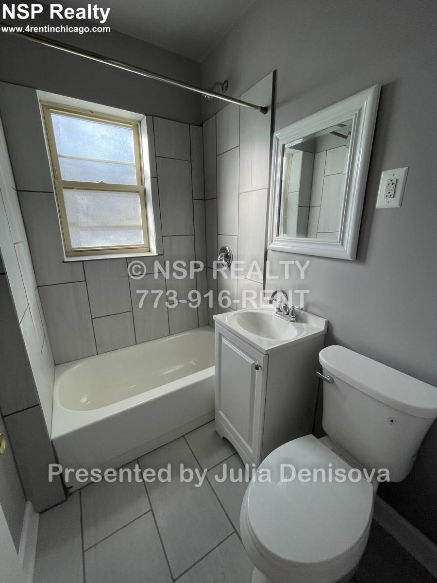 Apartment for rent at 6341 N Magnolia #A1, Chicago, IL 60660