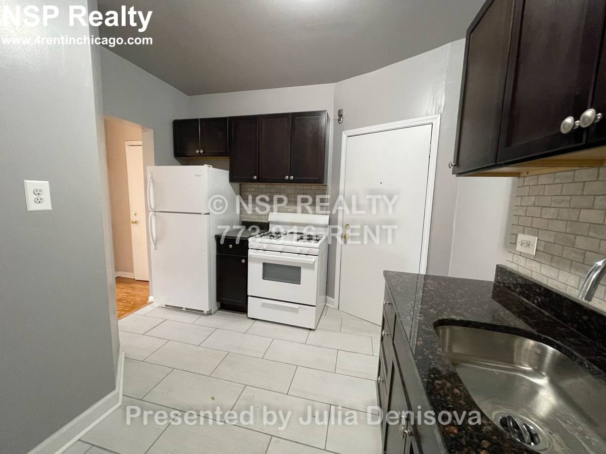 Apartment for rent at 6341 N Magnolia #A1, Chicago, IL 60660