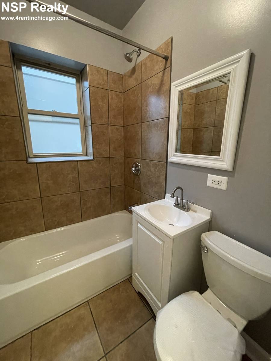 Apartment for rent at 6343 N Magnolia #3C, Chicago, IL 60660