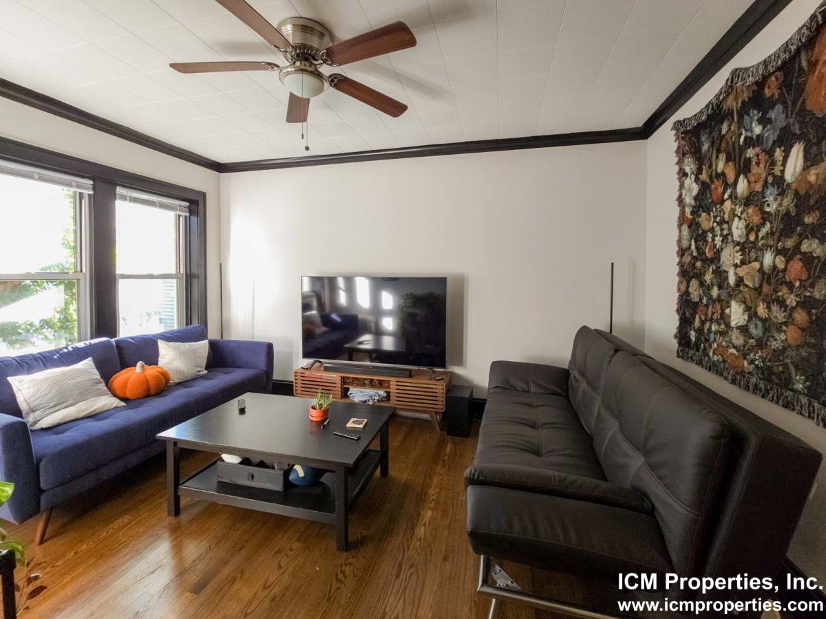Apartment for rent at 5073 N Wolcott #2, Chicago, IL 60640
