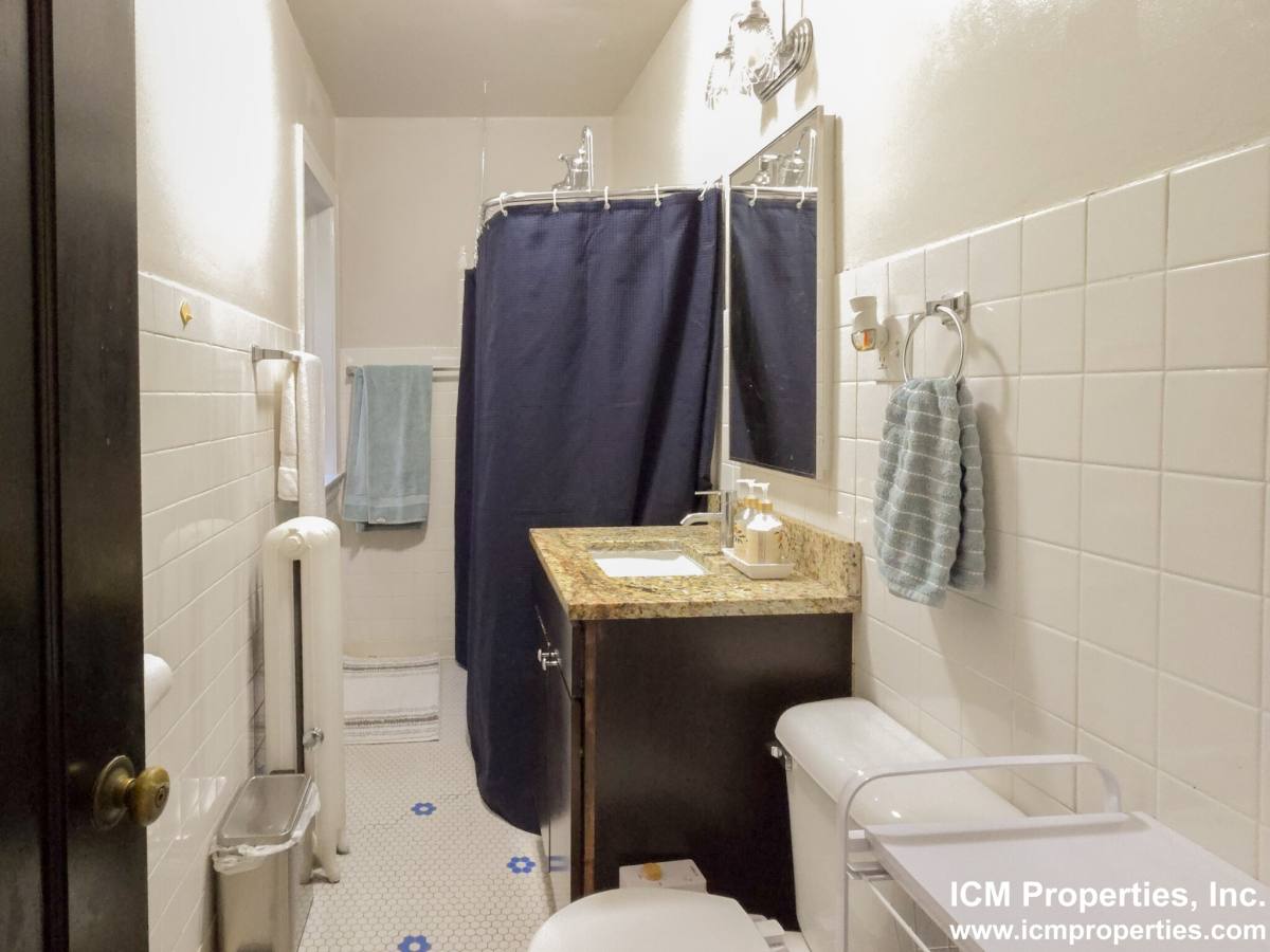 Apartment for rent at 5073 N Wolcott #2, Chicago, IL 60640