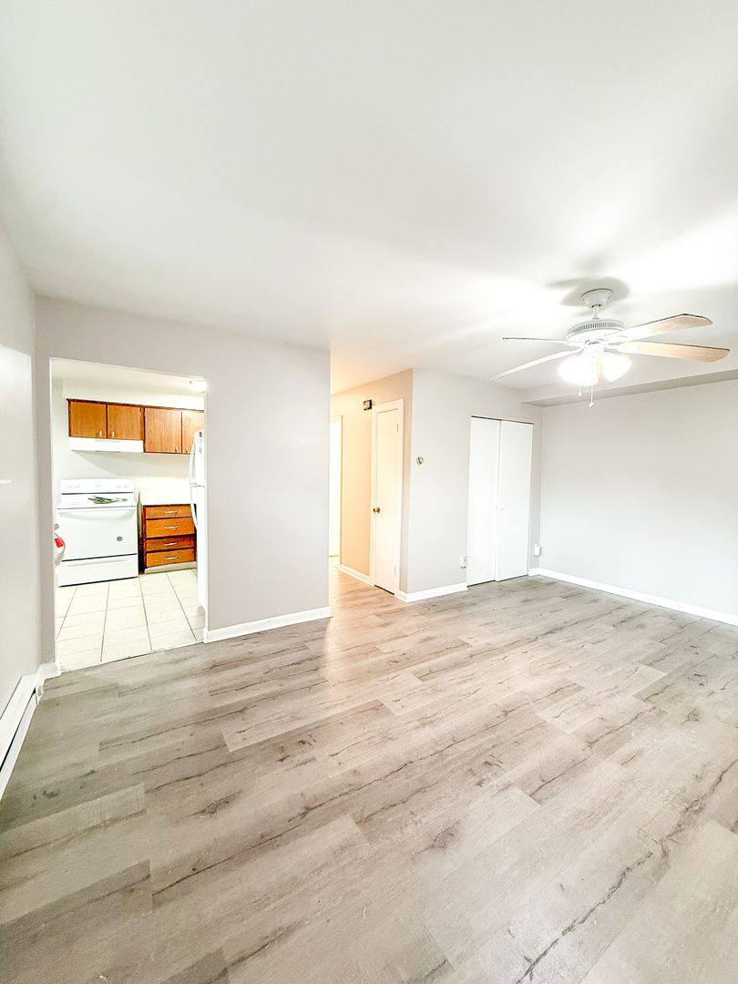 Apartment for rent at 225 W Chester Pike, Ridley Park, PA 19078