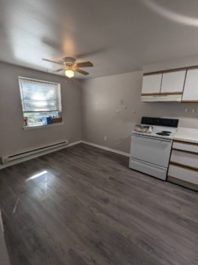 Apartment for rent at 225 W Chester Pike, Ridley Park, PA 19078