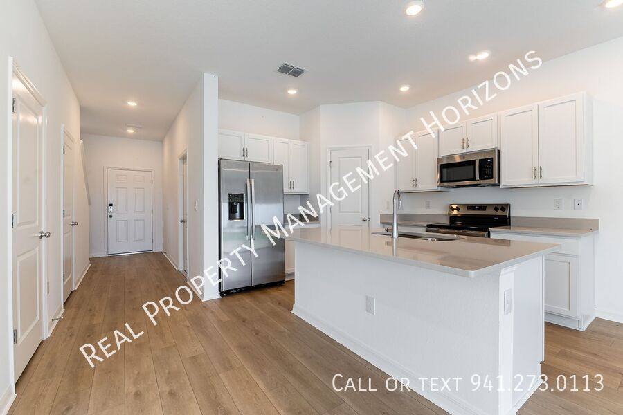 Townhouse for rent at 10709 Eclipse St, Sarasota, FL 34241
