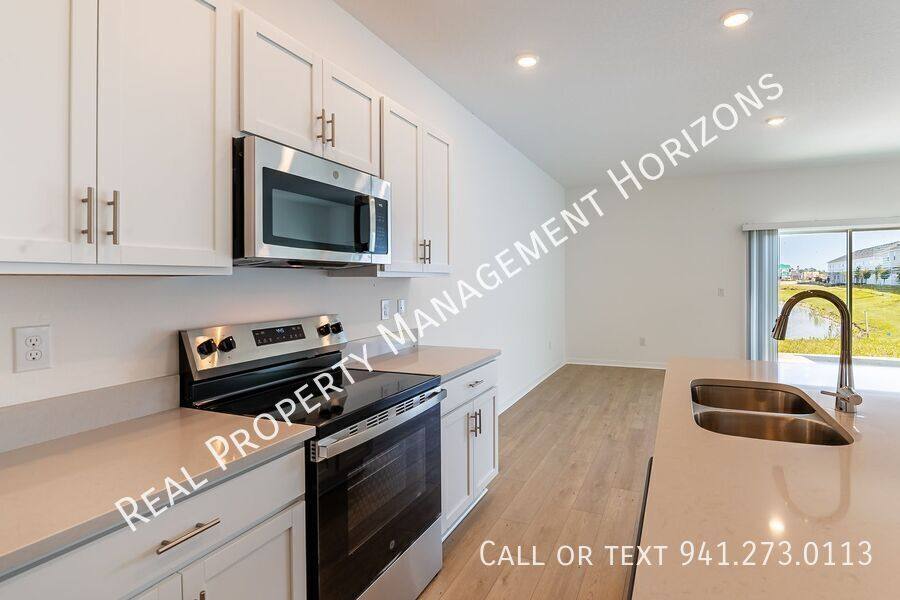 Townhouse for rent at 10709 Eclipse St, Sarasota, FL 34241