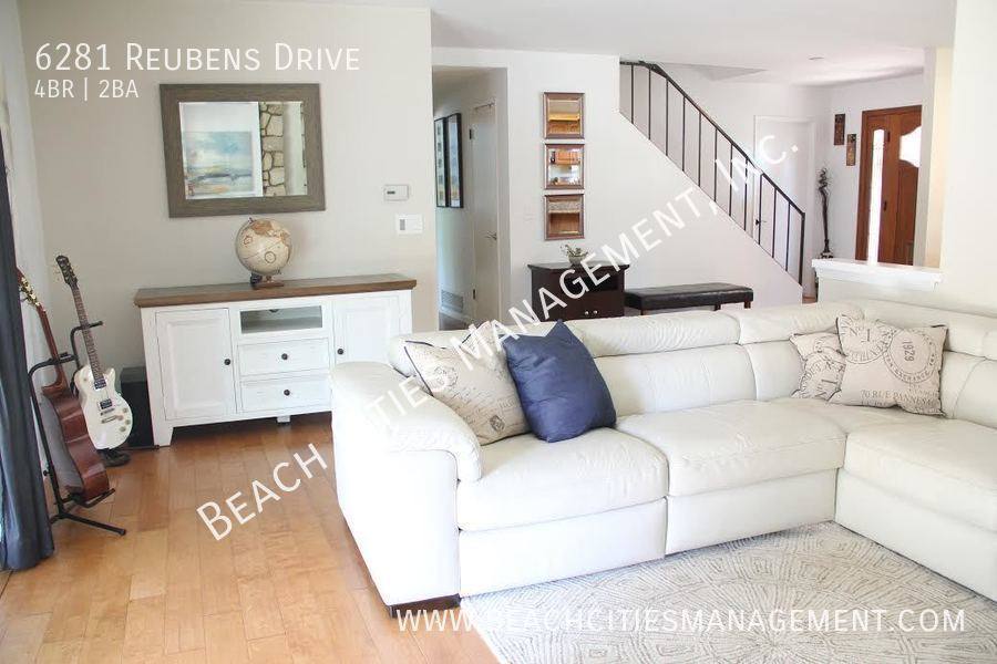 House for rent at 6281 Reubens Dr, Huntington Beach, CA 92647