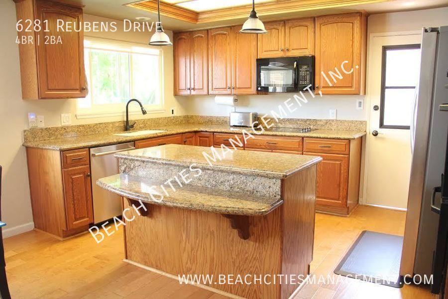 House for rent at 6281 Reubens Dr, Huntington Beach, CA 92647