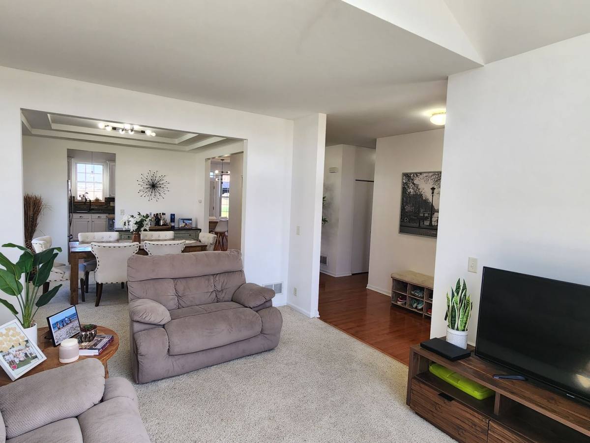 House for rent at 8330 64th St, Kenosha, WI 53142