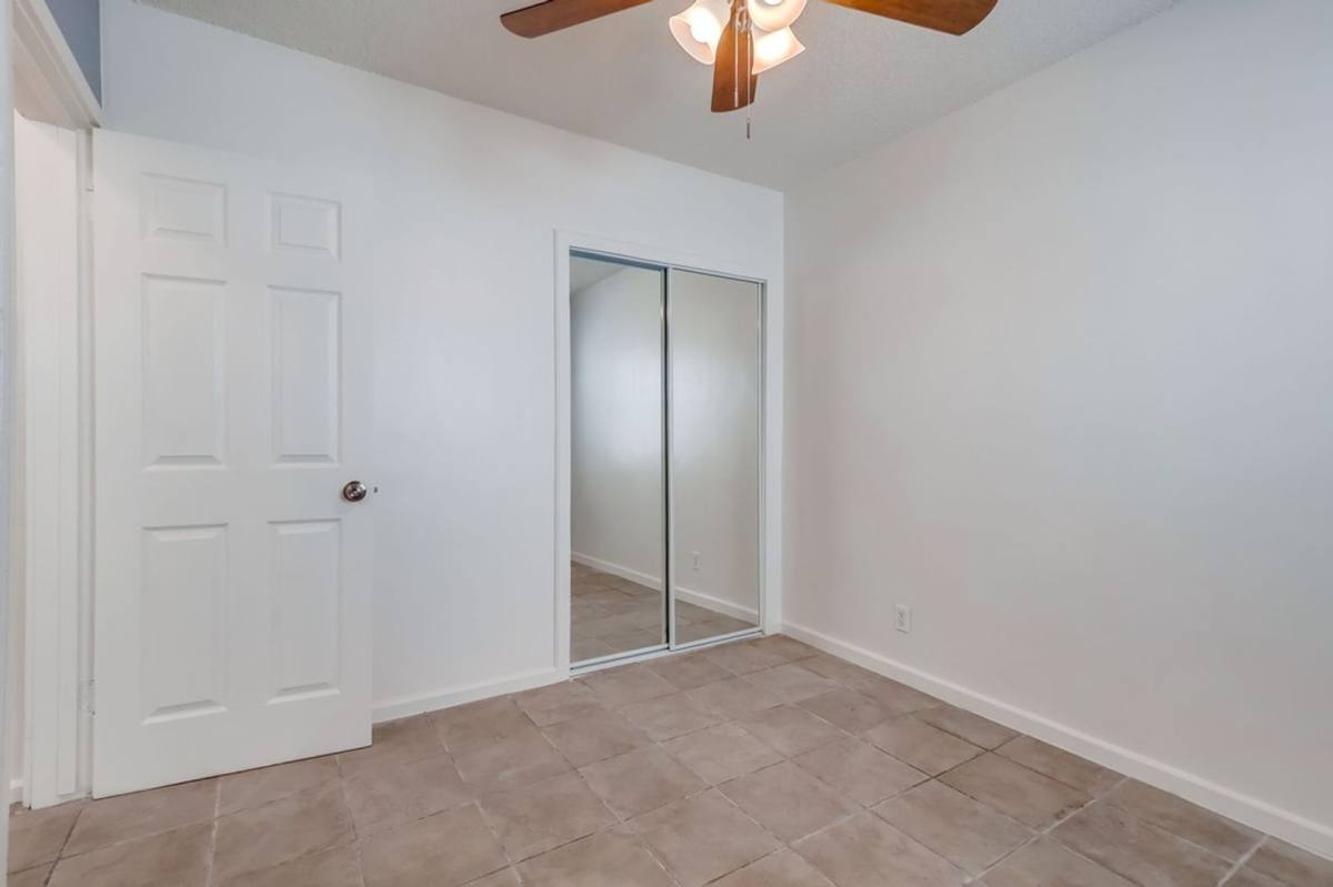 Apartment for rent at 2419 S Ridgeley Dr #1, Los Angeles, CA 90016