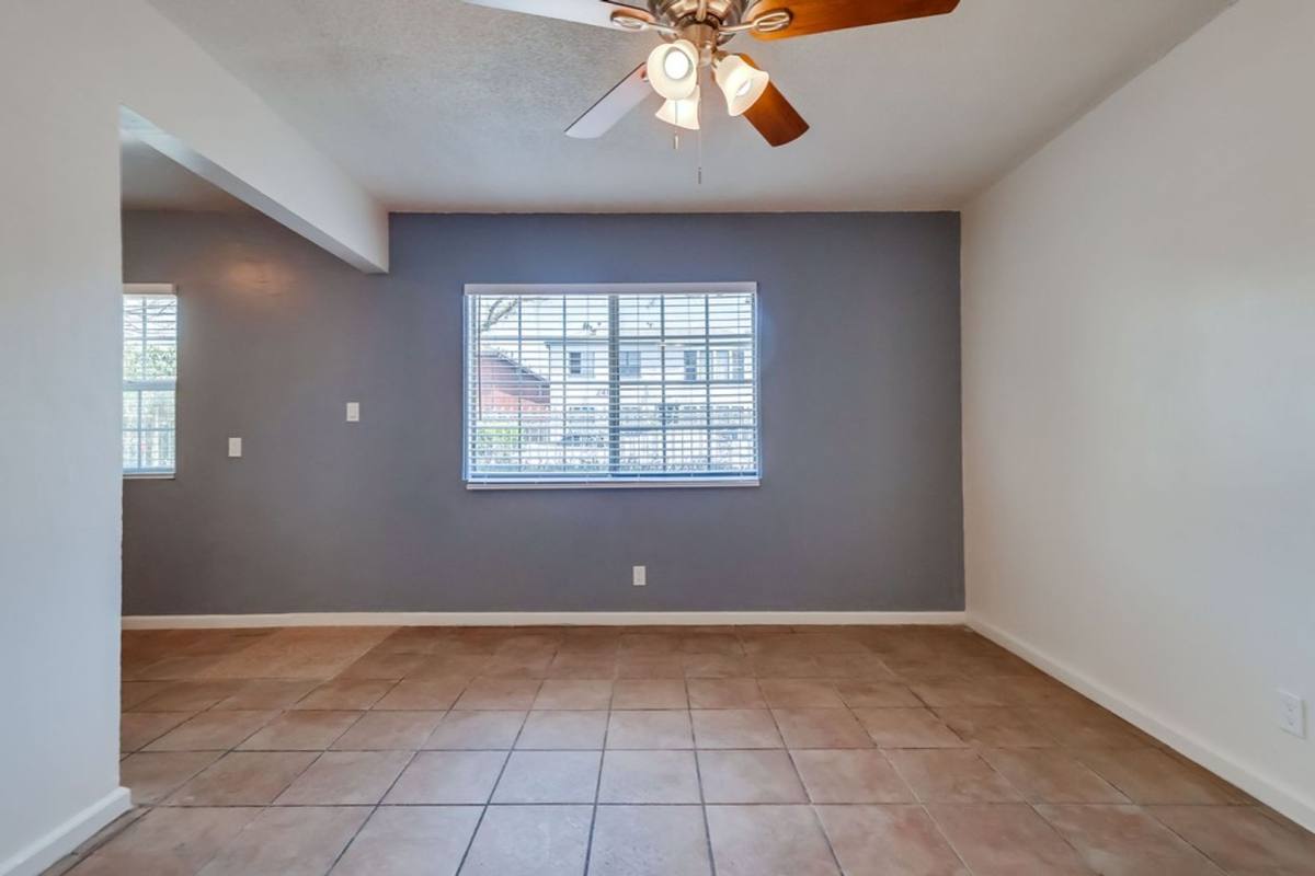 Apartment for rent at 2419 S Ridgeley Dr #1, Los Angeles, CA 90016