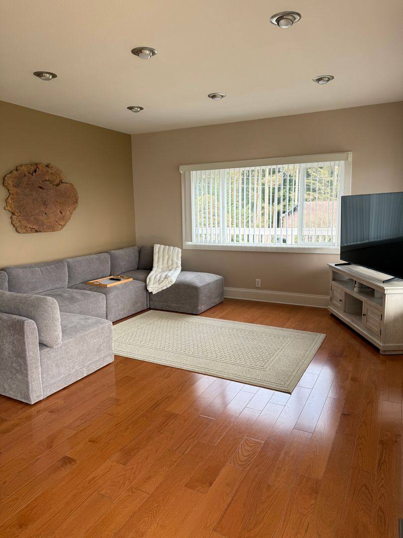 House for rent at 63438 Shore Edge Dr, Coos Bay, OR 97420