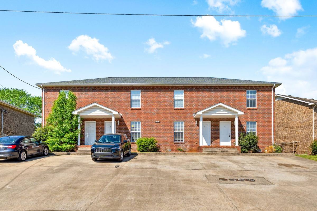 Apartment for rent at 375 Peabody Dr, Clarksville, TN 37042