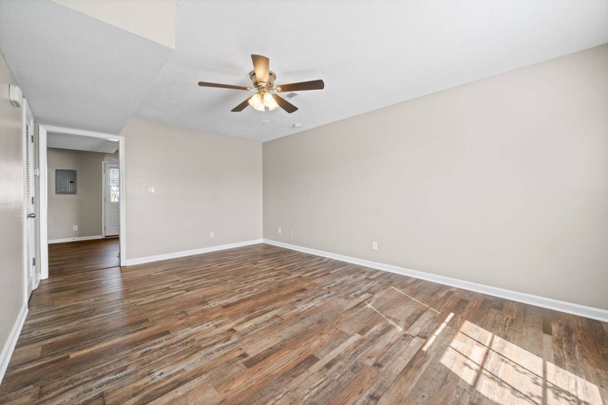 Apartment for rent at 375 Peabody Dr, Clarksville, TN 37042