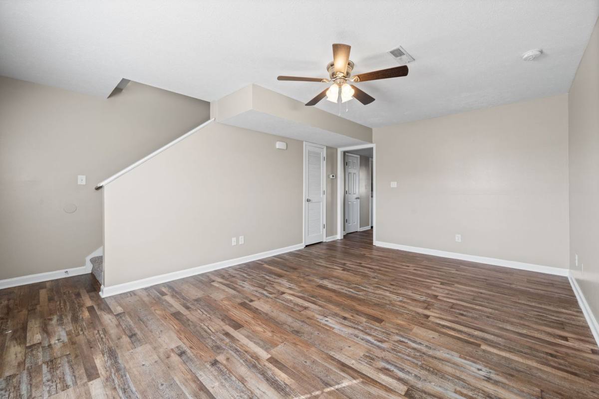 Apartment for rent at 375 Peabody Dr, Clarksville, TN 37042