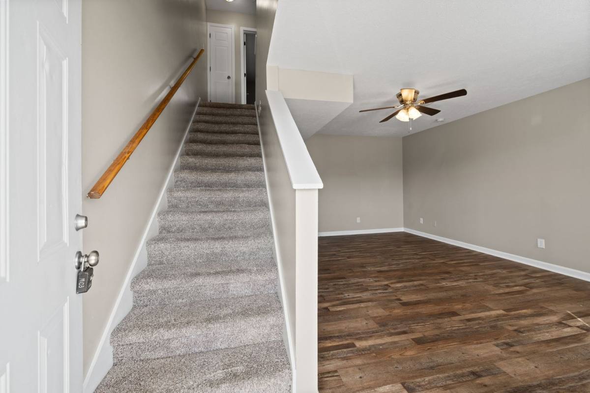 Apartment for rent at 375 Peabody Dr, Clarksville, TN 37042