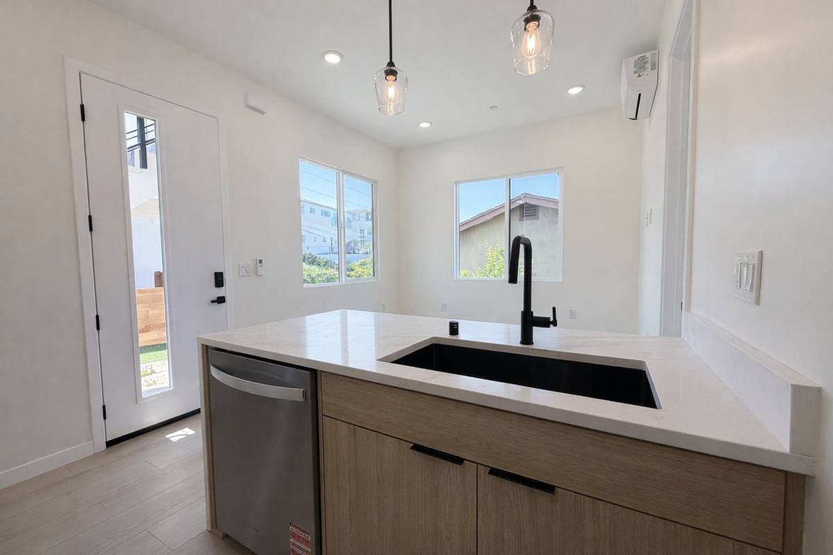Apartment for rent at 5527-33 Olvera Ave, San Diego, CA 92114
