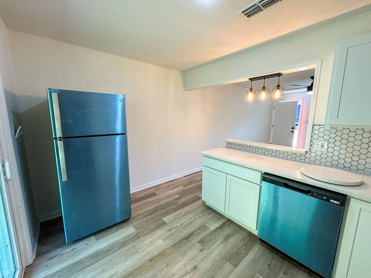 Apartment for rent at 414 SE 8th St #G, Gainesville, FL 32601
