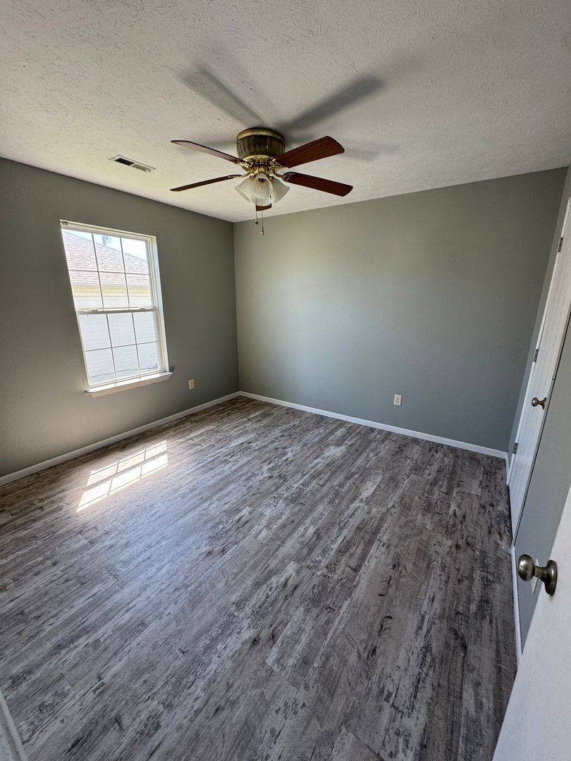 Apartment for rent at 640 - 642 Morgan St, Bolivar, MO 65613