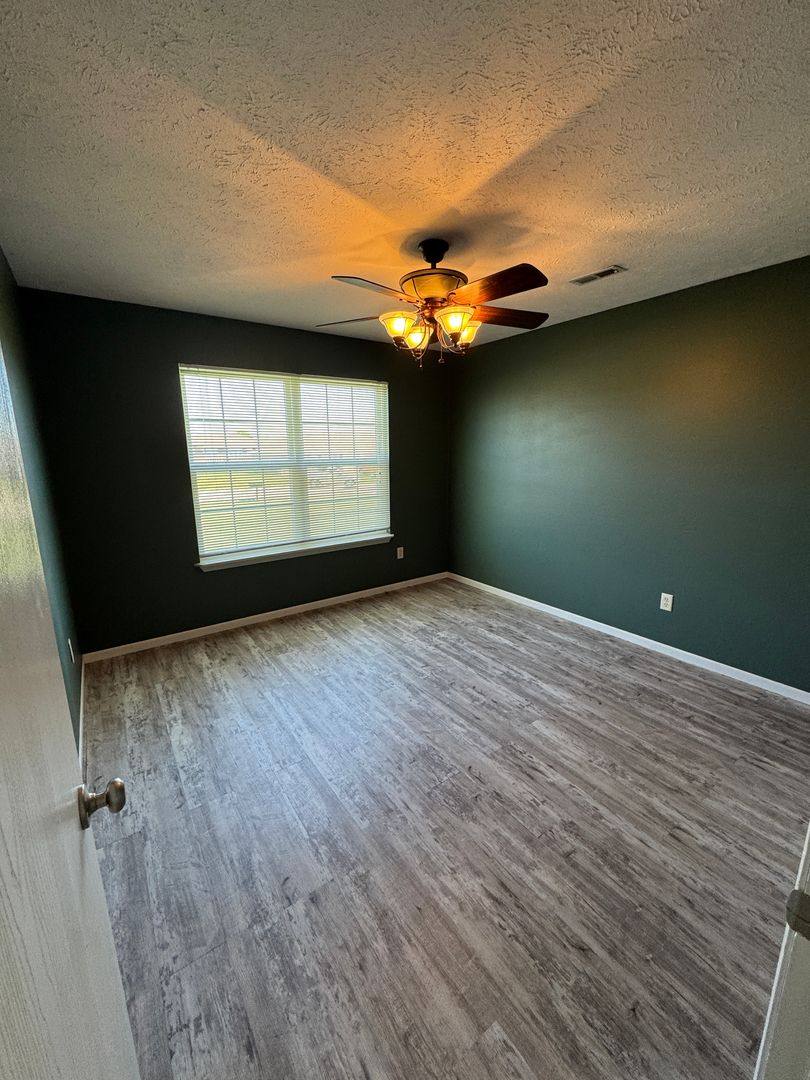 Apartment for rent at 640 - 642 Morgan St, Bolivar, MO 65613