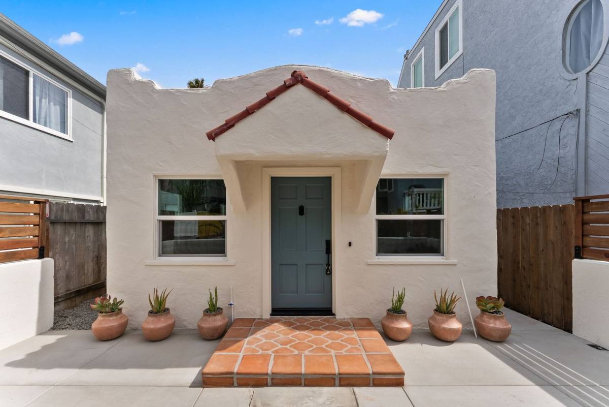 Apartment for rent at 749-7495 York Court 749, San Diego, CA 92109