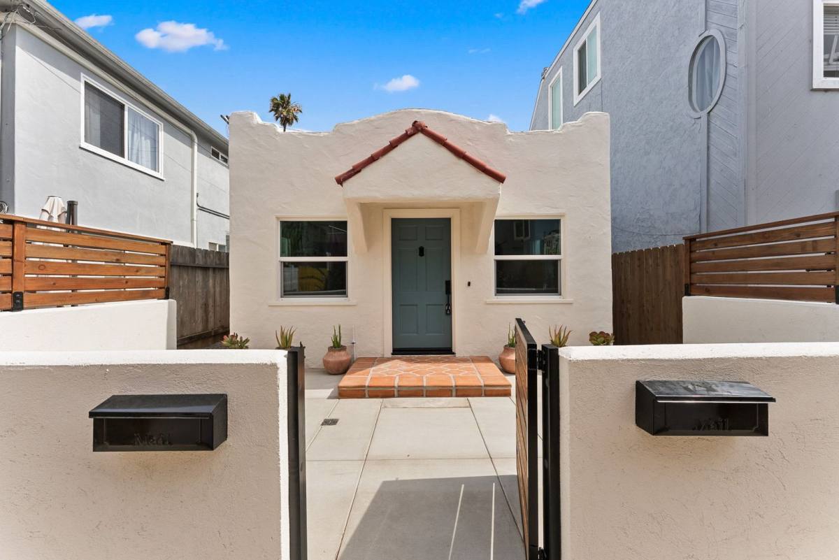 Apartment for rent at 749-7495 York Court 749, San Diego, CA 92109