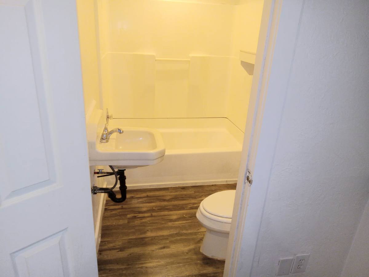 Apartment for rent at 260 W Antelope Dr #6, Clearfield, UT 84015