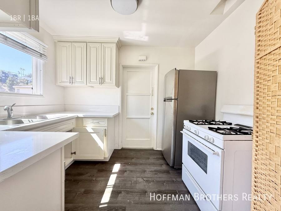 Apartment for rent at 2453 Silver Lake Blvd #2441A, Los Angeles, CA 90039