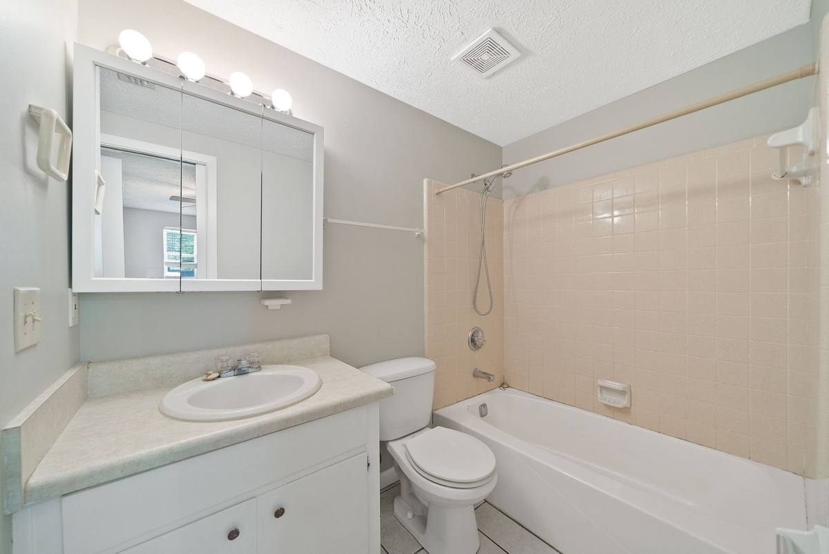 Townhouse for rent at 1019 Bradford Circle, Lynn Haven, FL 32444
