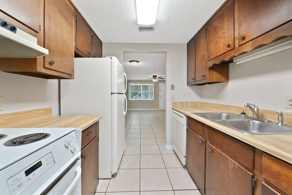 Townhouse for rent at 1019 Bradford Circle, Lynn Haven, FL 32444
