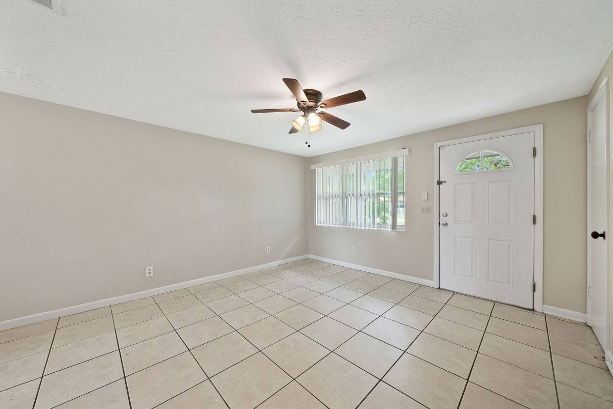 Townhouse for rent at 1019 Bradford Circle, Lynn Haven, FL 32444