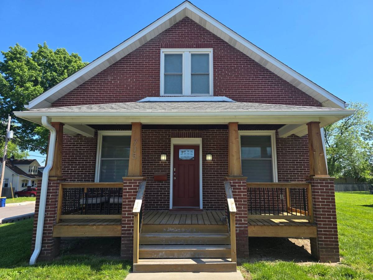 House for rent at 715 W 2nd St, Washington, MO 63090