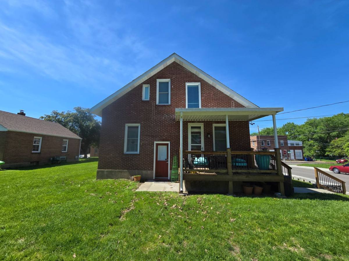 House for rent at 715 W 2nd St, Washington, MO 63090